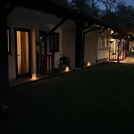 卡希纳斯科瓦度假酒店 帕维亚